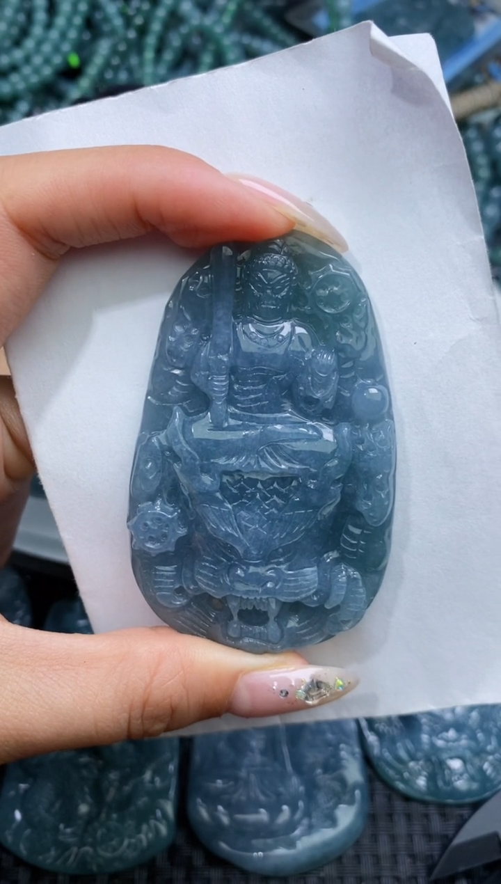 【闪购商品】翡翠颈饰未镶嵌          