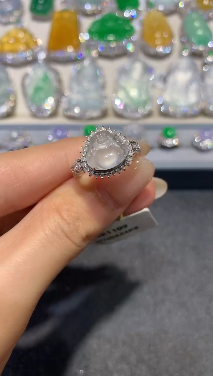 【闪购商品】翡翠戒指18K金镶嵌q129     