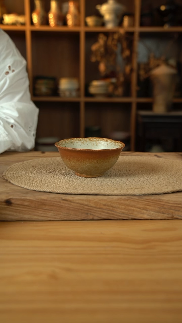 暖阳系列的5英寸花边碗1个