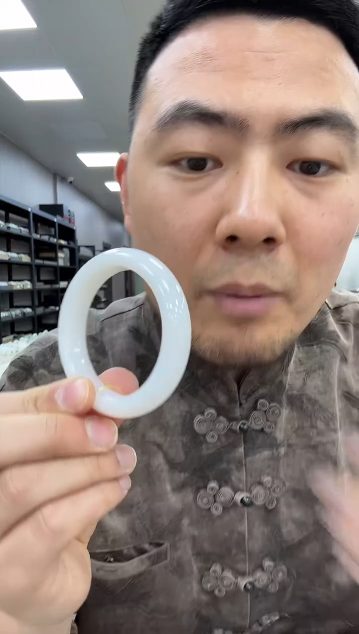 【闪购商品】和田玉手镯未镶嵌53  048