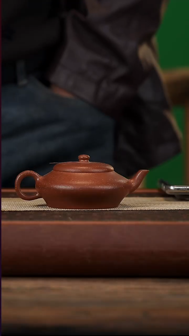 茶壶紫砂微瑕150毫升红降坡虚扁