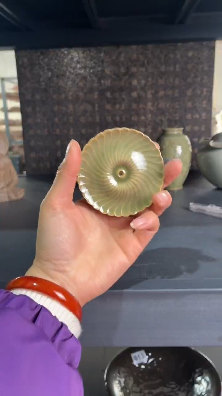 耀州窑仰山菊斑香插微瑕开片