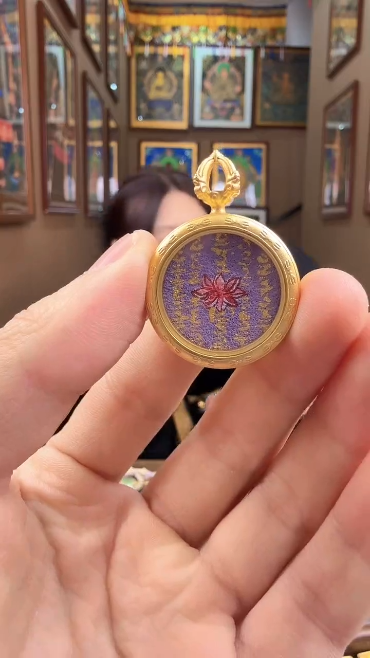 吊坠五条经文-热贡纯手绘唐卡