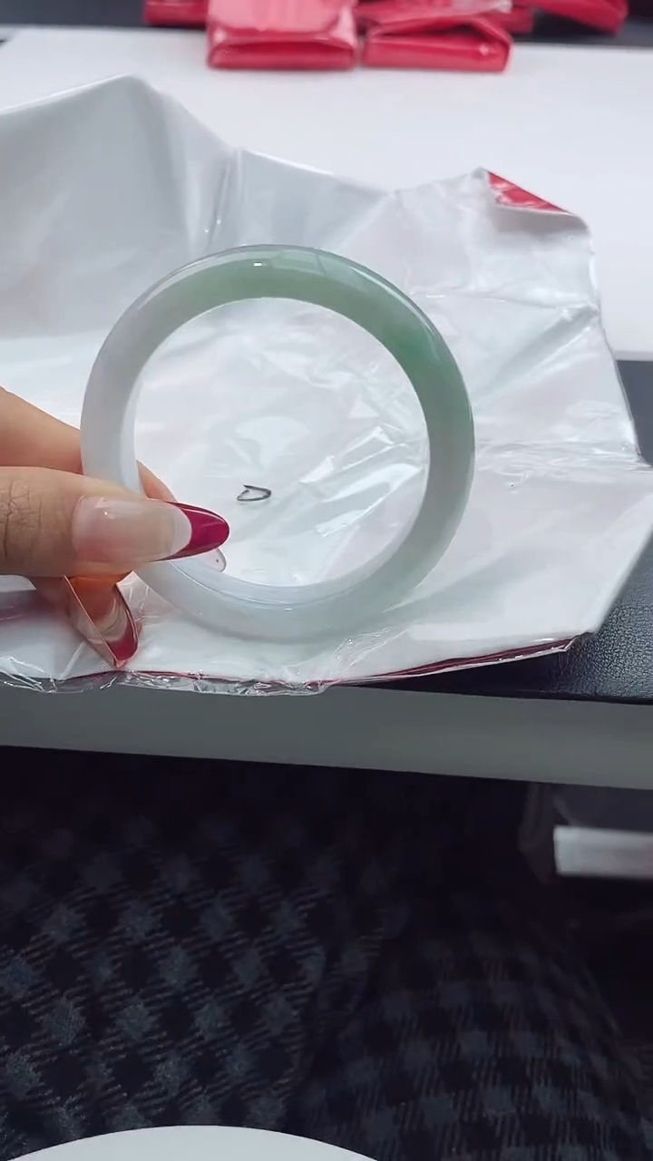 【闪购商品】翡翠手镯未镶嵌13翡翠手镯