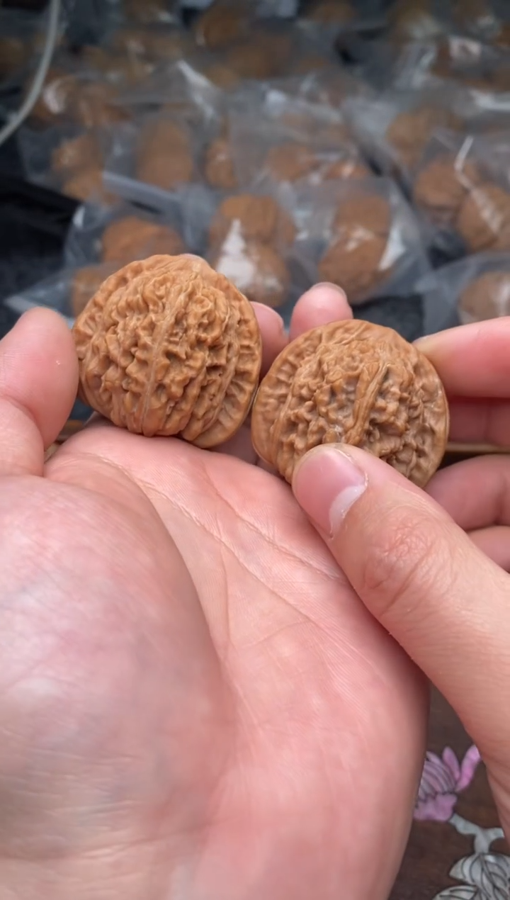 【闪购商品】文玩核桃把件G72号40尺四座楼