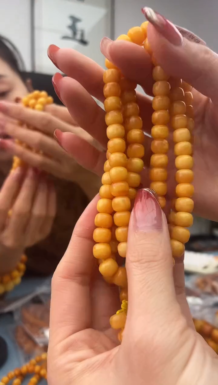 【闪购商品】蜜蜡珠宝奇石未镶嵌假一赔十，多样性发一件0