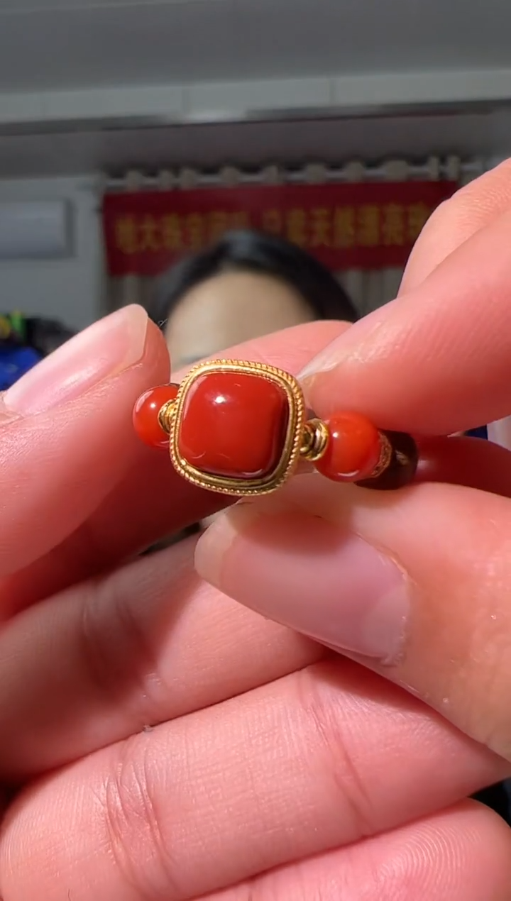 【闪购商品】南红玛瑙戒指银S925镶嵌满色满肉南红戒指弹力绳均码