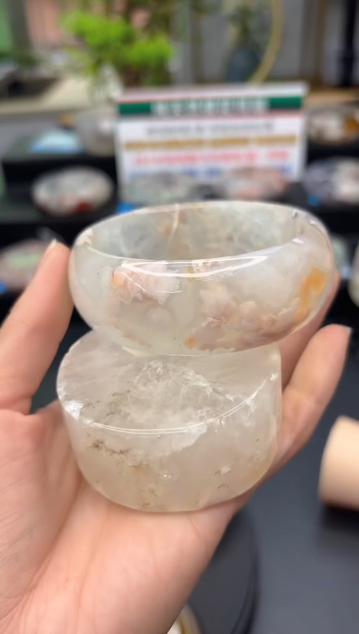 【闪购商品】石英质玉手镯未镶嵌C239(61圈赠送镯心)