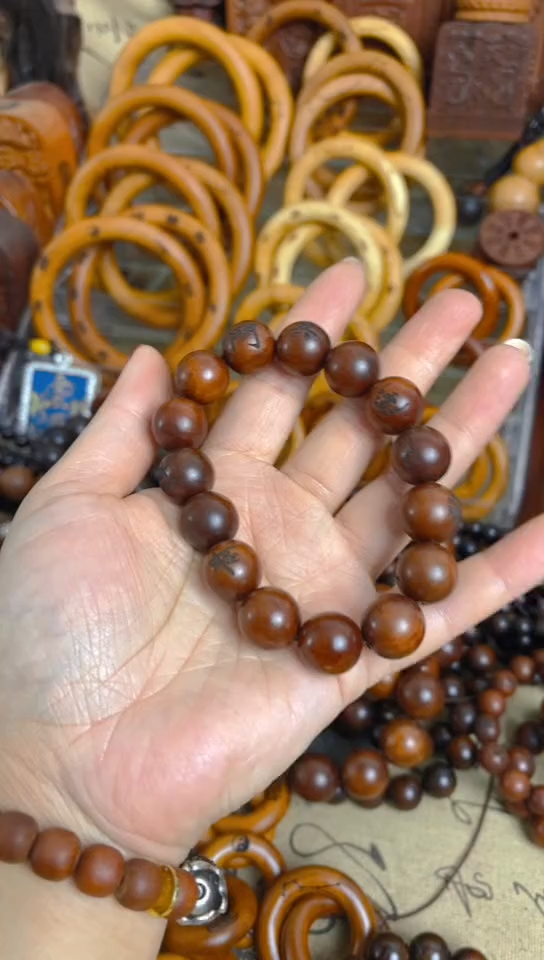 【闪购商品】枣木木雕手串1.5刻字