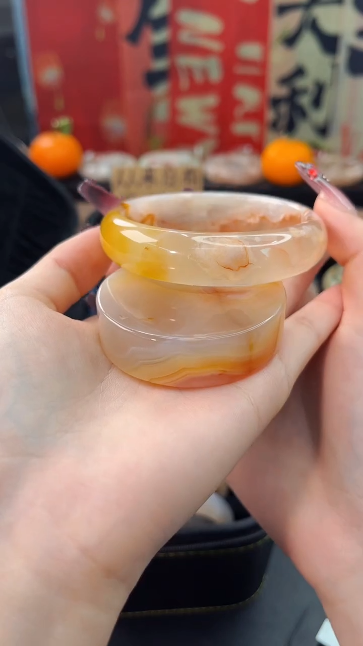 【闪购商品】石英质玉手镯未镶嵌赠送镯心（58圈口）