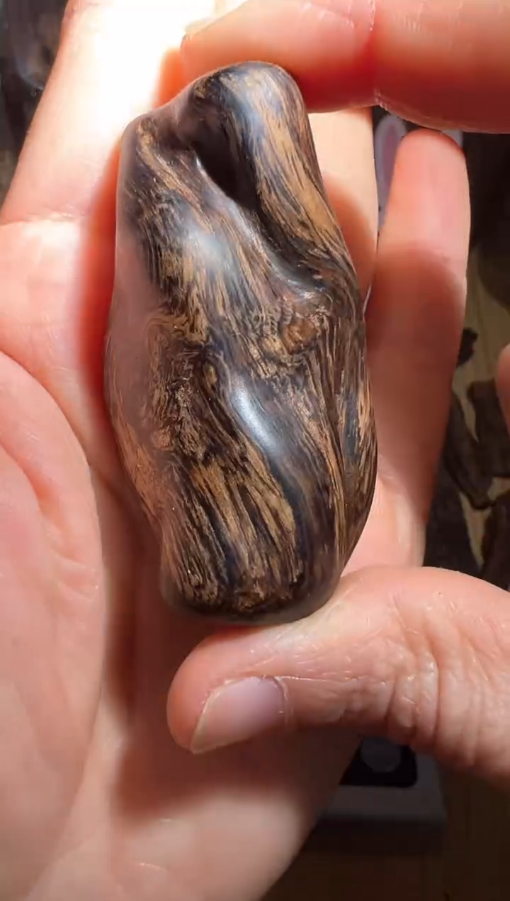 【闪购商品】沉香手把件加里曼丹沉水