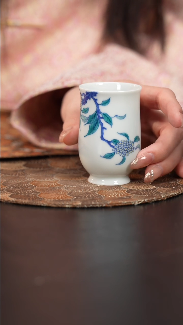 【闪购商品】杯问玉斗彩花卉杯