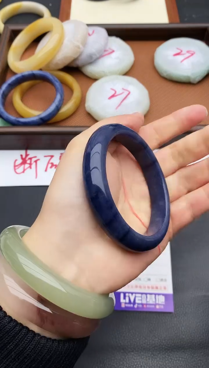 未镶嵌手镯石英质玉247+57/58