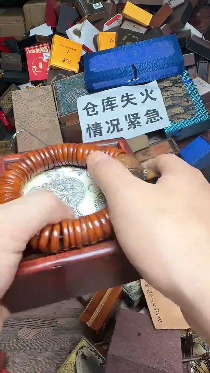 木随机精品手串##（无礼盒）