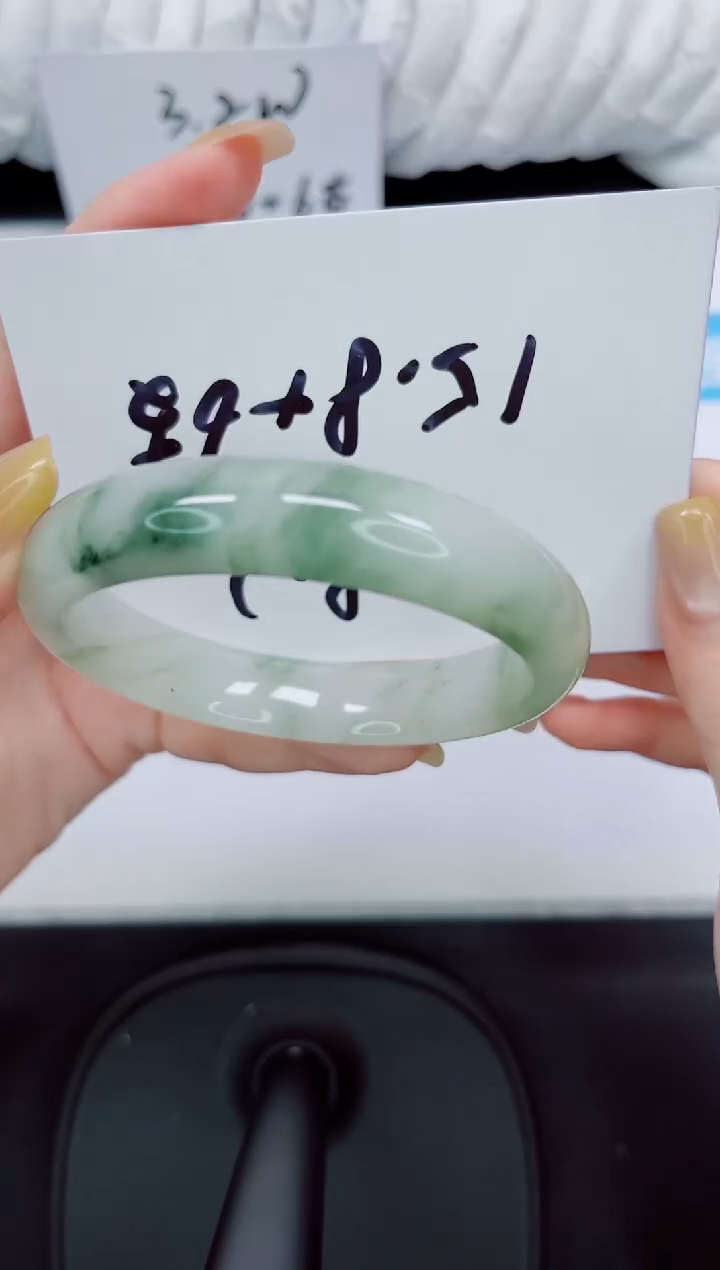 石英质玉手镯未镶嵌192