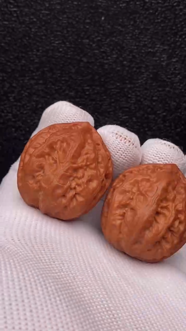 【闪购商品】文玩核桃把件龙脊粗筋