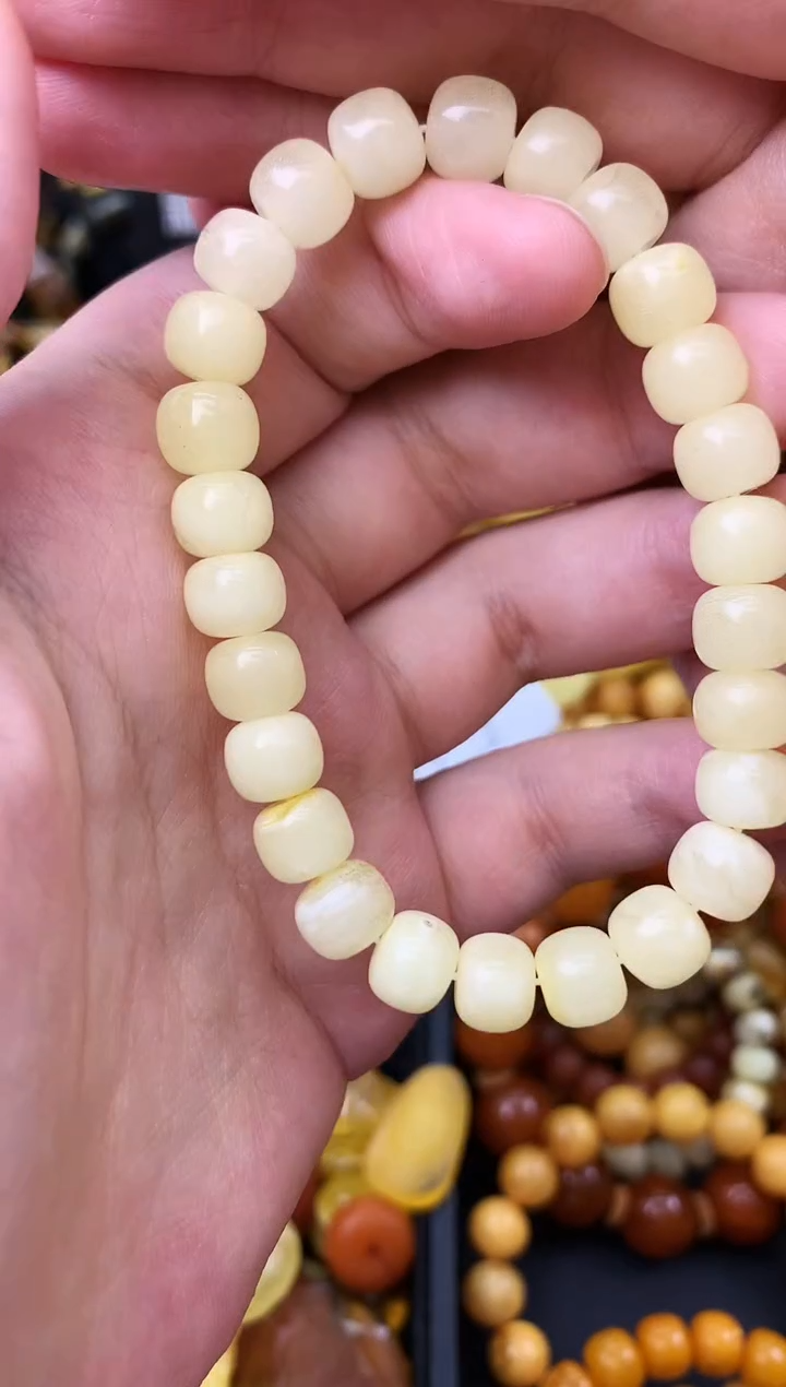 未镶嵌琥珀珠宝奇石47