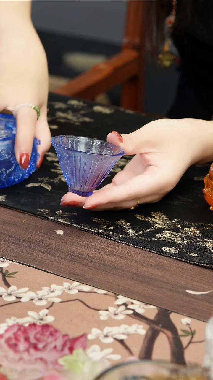 琉璃手工艺品蓝紫色花朵杯