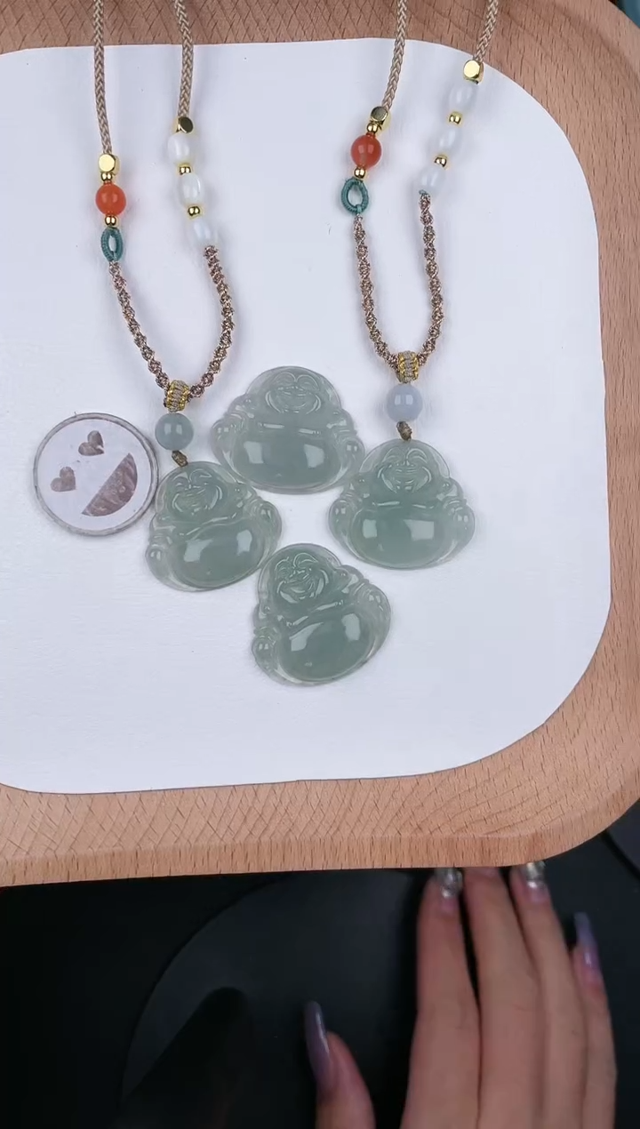 翡翠未镶嵌颈饰LC028翡翠冰绿小佛（多样性发其一）