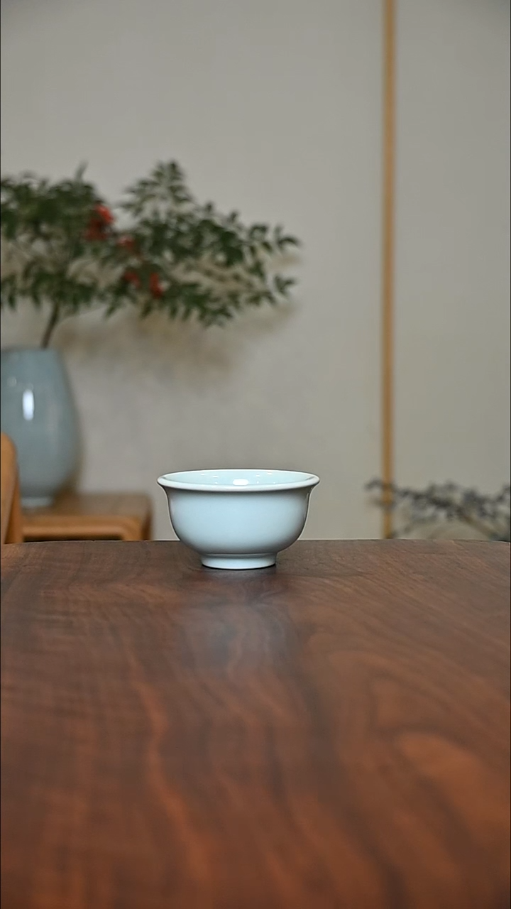 压手杯 天青 微瑕 朱晓辉款