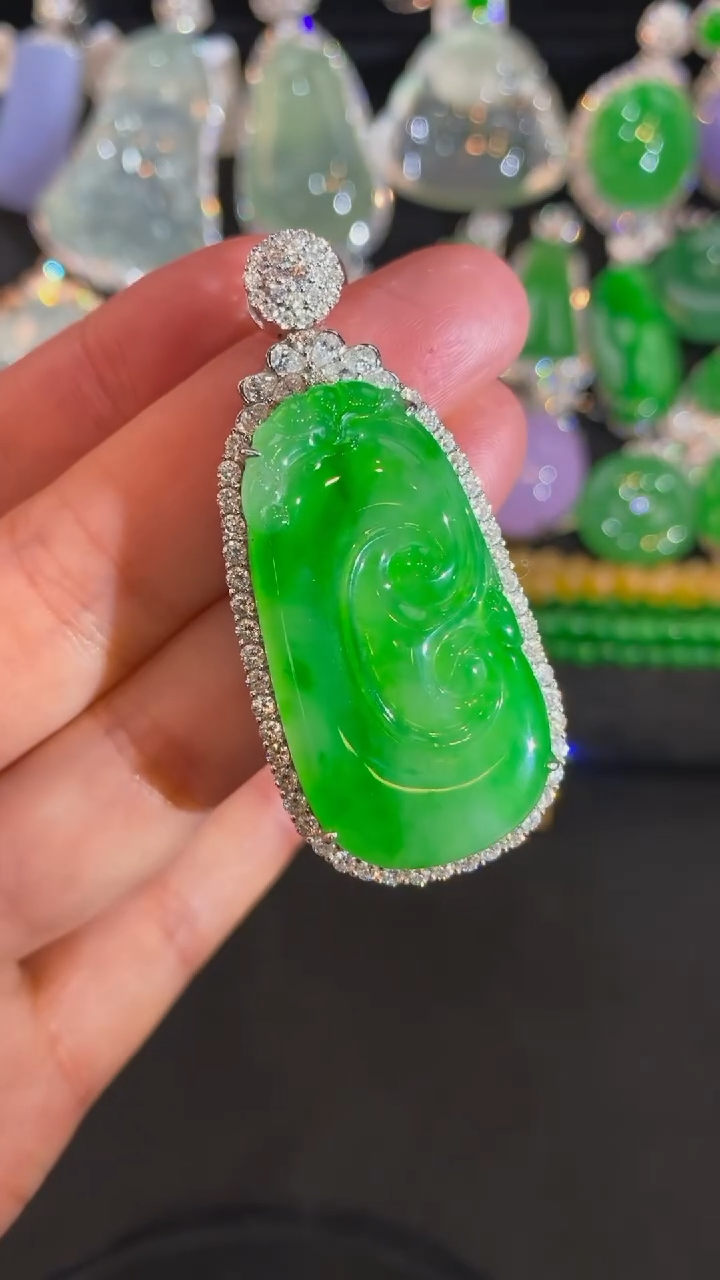 【闪购商品】翡翠颈饰未镶嵌如意