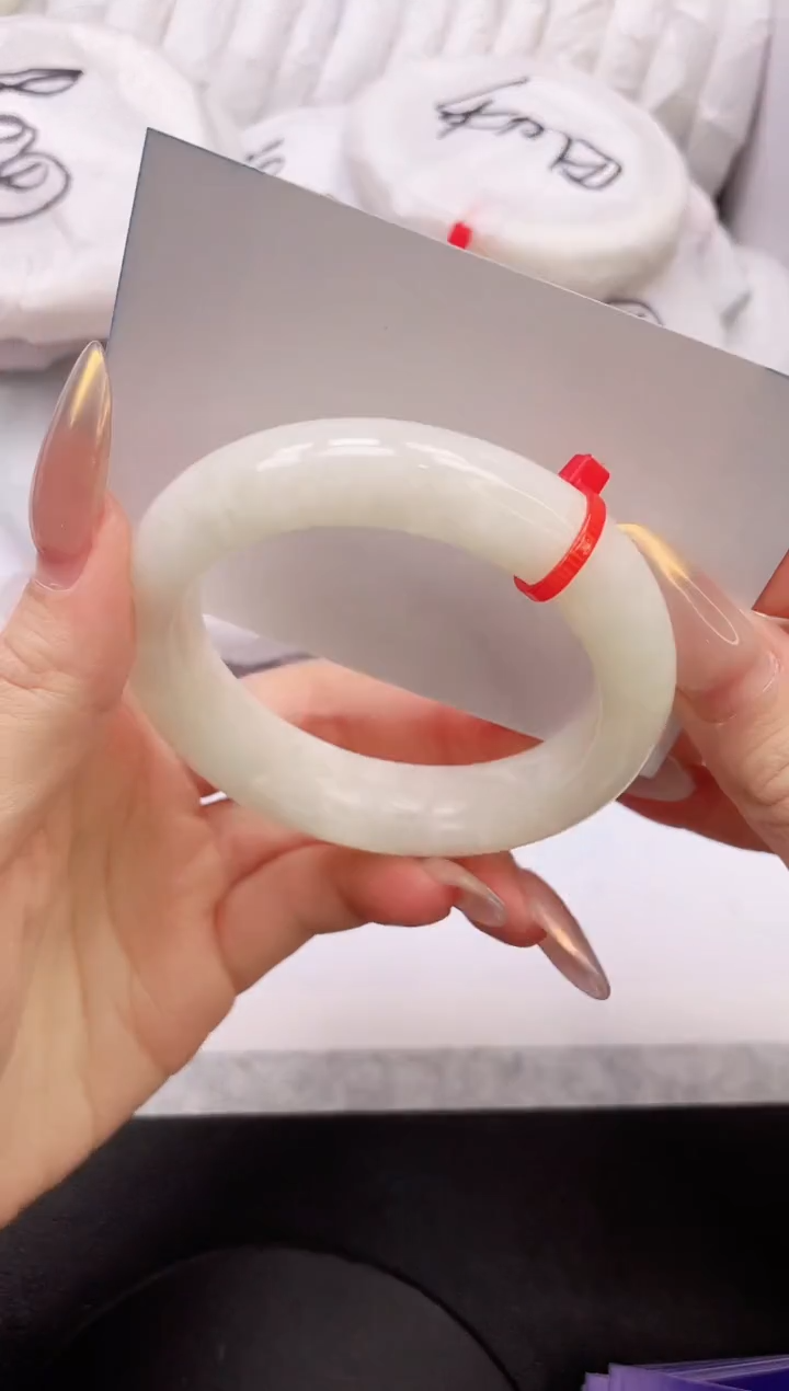 【闪购商品】和田玉手镯未镶嵌14K316-54