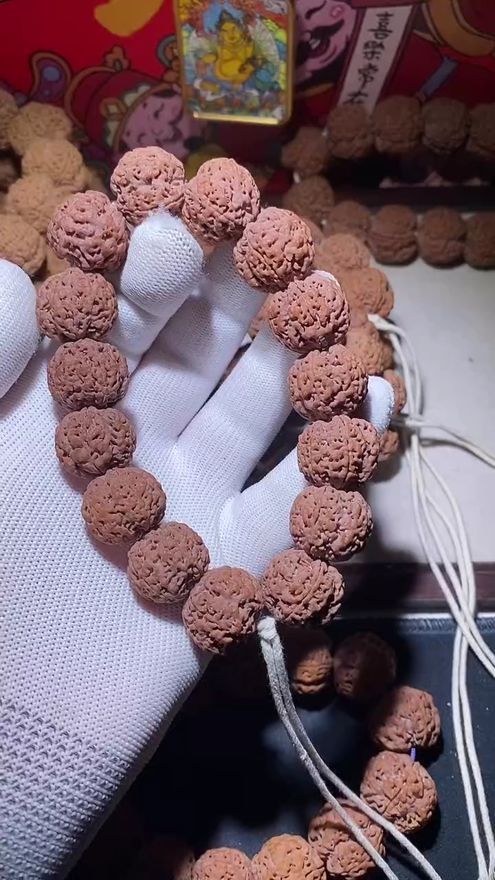 【闪购商品】金刚菩提手串针孔五星蜂王20