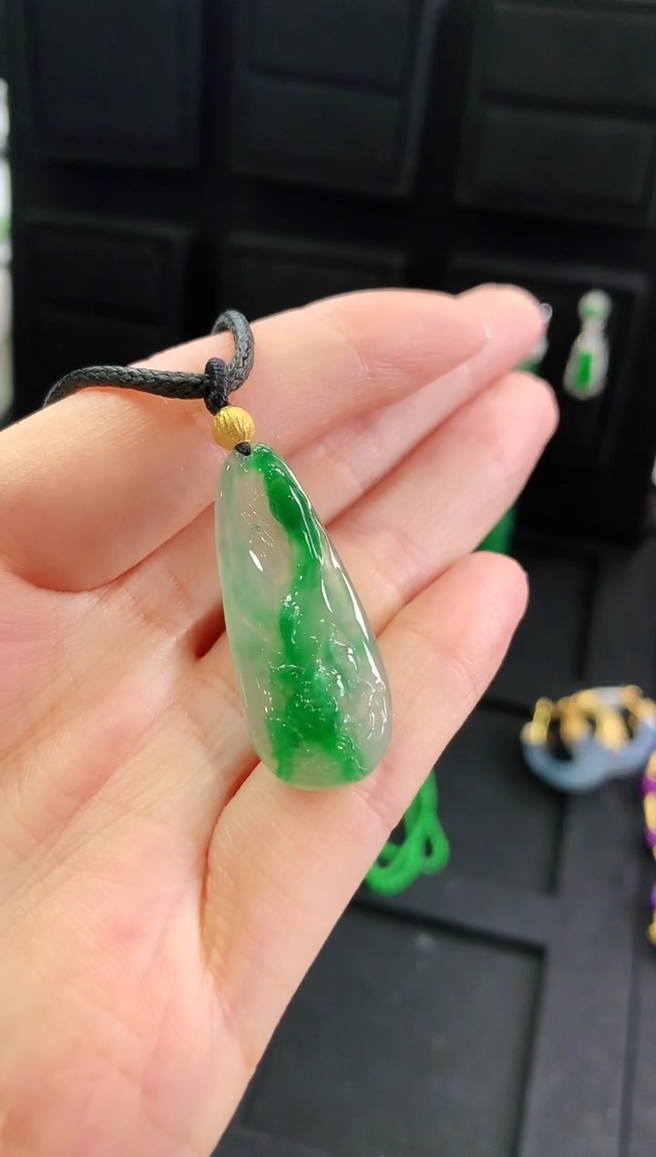 【闪购商品】翡翠颈饰未镶嵌吊坠