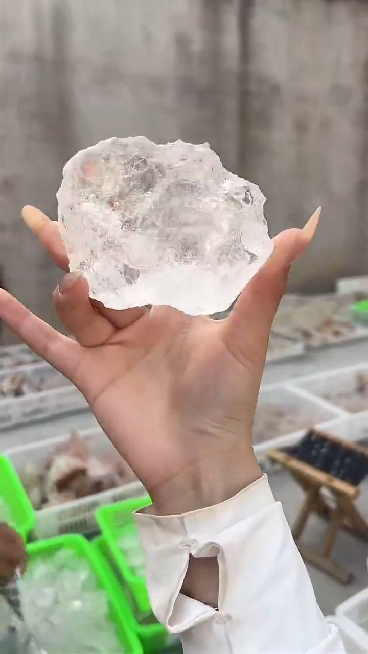摆件未镶嵌水晶白阿赛019