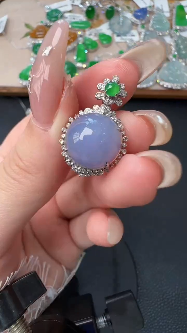 【闪购商品】翡翠吊坠(不含链)18K金镶嵌26