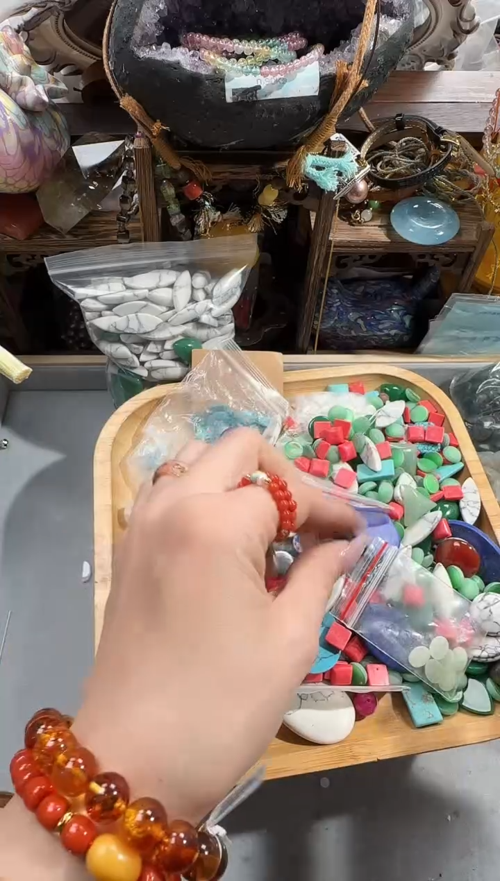 未镶嵌石英质玉珠宝半成品颜****Y654646