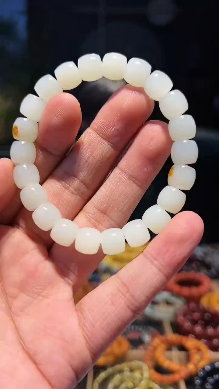 【闪购商品】和田玉手串未镶嵌10左右单圈