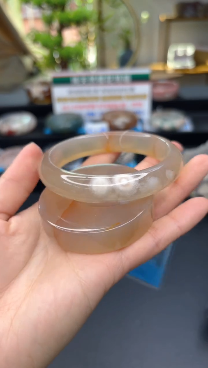 【闪购商品】石英质玉手镯未镶嵌C589(61圈赠送镯心)