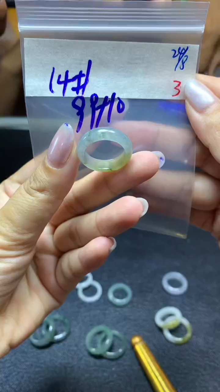 未镶嵌定制翡翠毛货需精细抛光拍一发一