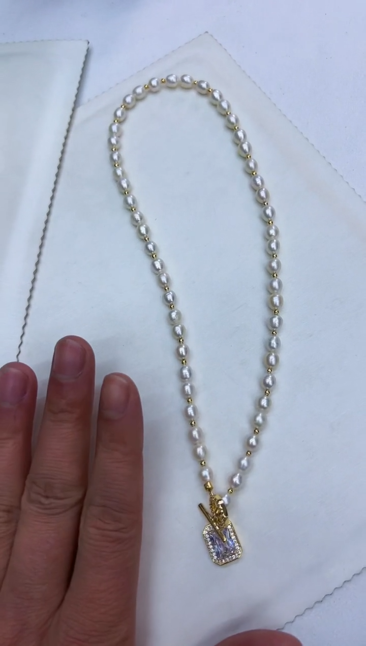 【闪购商品】淡水珍珠颈饰未镶嵌多样性发一条