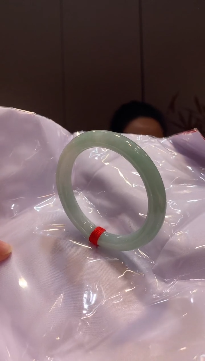 【闪购商品】翡翠手镯未镶嵌手镯