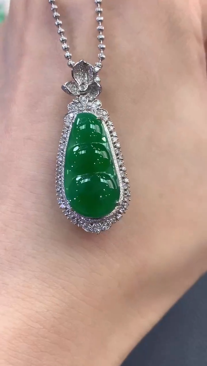 【闪购商品】翡翠吊坠(不含链)18K金镶嵌c86