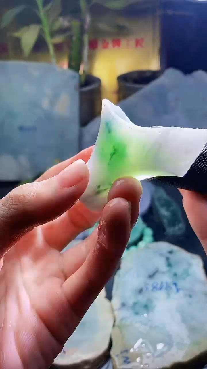 未镶嵌挂件翡翠小雨205
