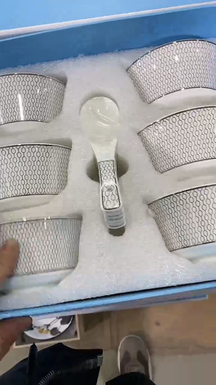 【闪购商品】瓷片00000000000000