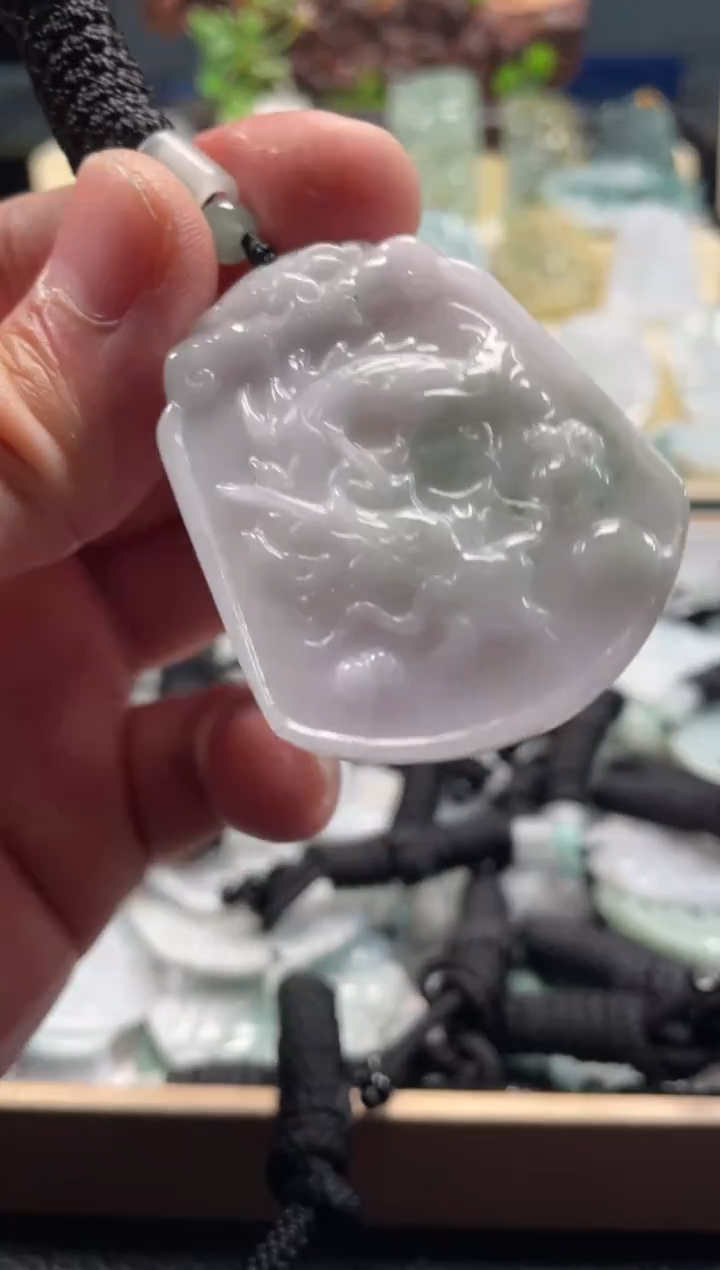 颈饰未镶嵌翡翠12/25/029