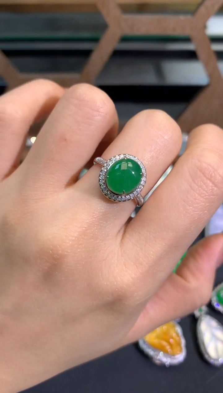 【闪购商品】翡翠吊坠(不含链)18K金镶嵌戒指