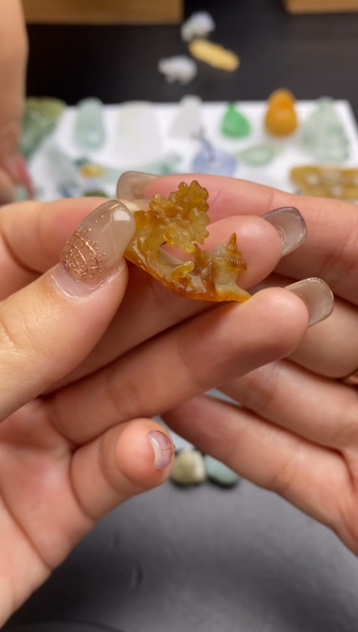 【闪购商品】定制翡翠未镶嵌翡翠毛货~