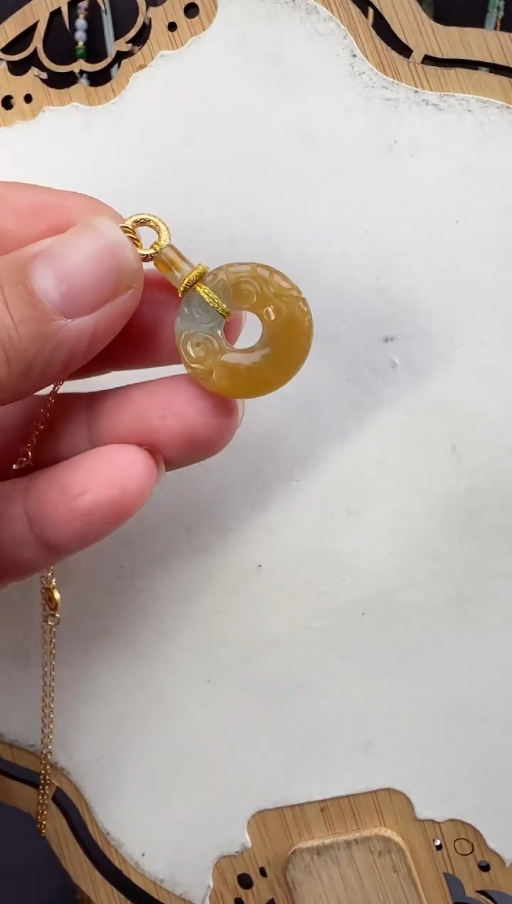 【闪购商品】翡翠颈饰未镶嵌拍照