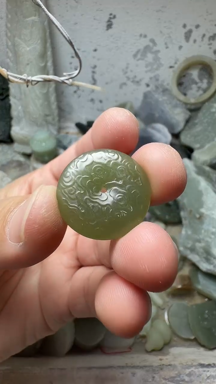 吊坠(不含链)未镶嵌和田玉祥云平安扣