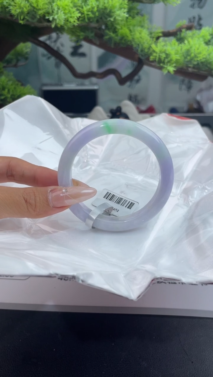 翡翠未镶嵌手镯1翡翠手镯