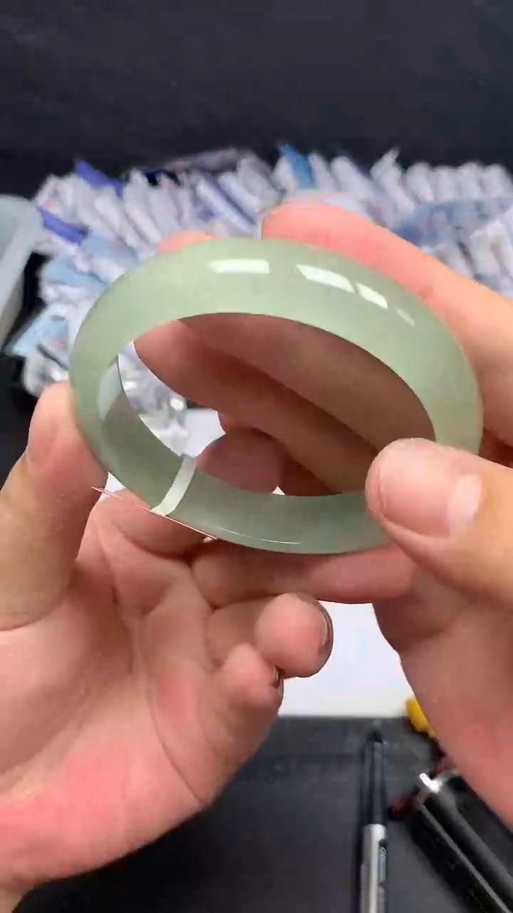 时尚缅甸冰透美人镯实物以直播间为准A44