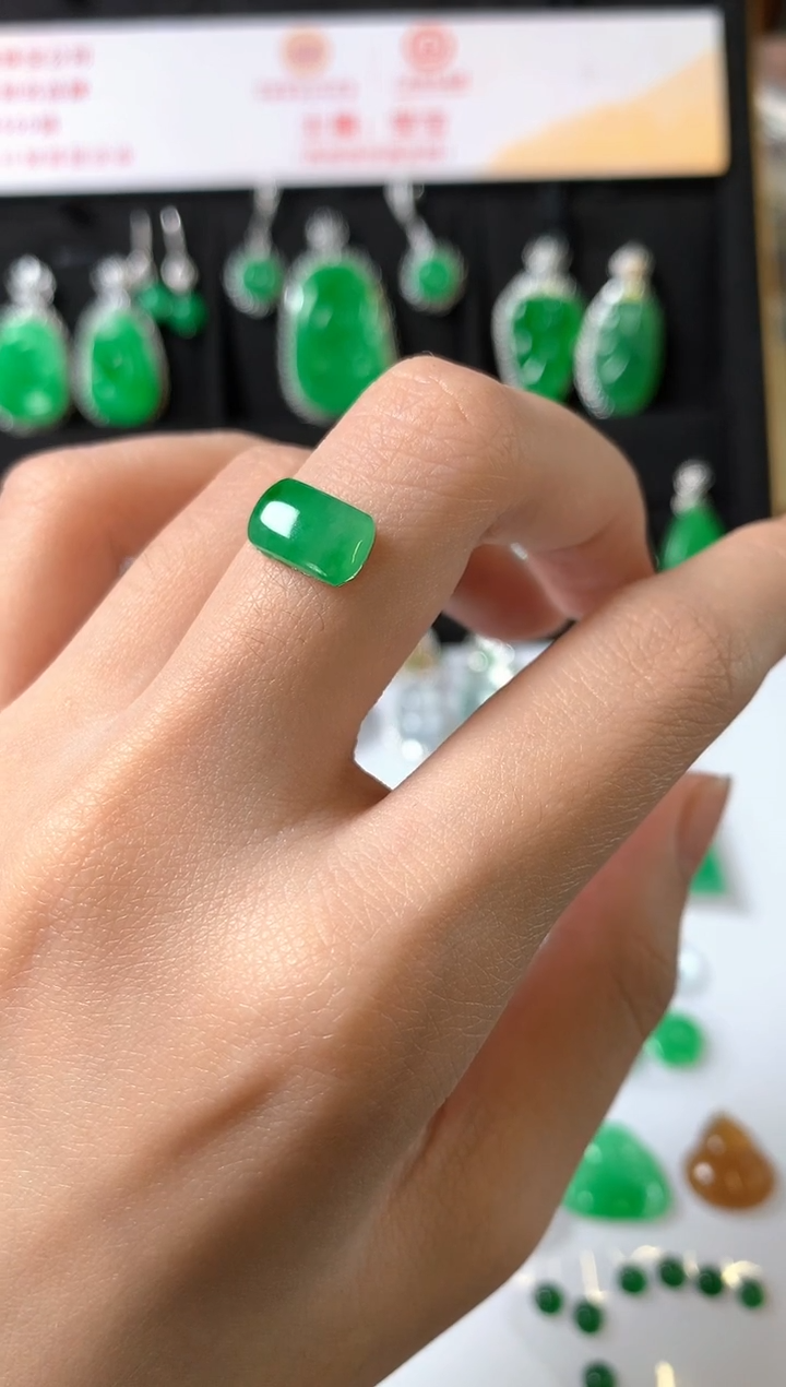 未镶嵌定制翡翠裸石（镶嵌定制）