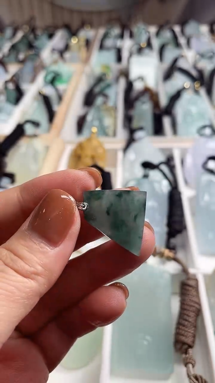 【闪购商品】翡翠颈饰银S925镶嵌111111111