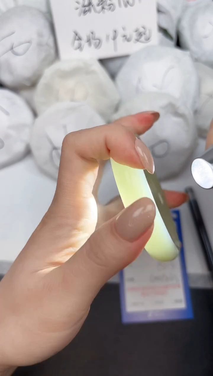 未镶嵌手镯石英质玉253/6263