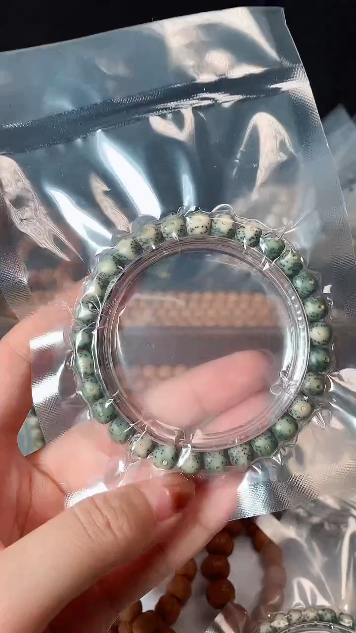 手串猴头核桃一**?石玉料星月